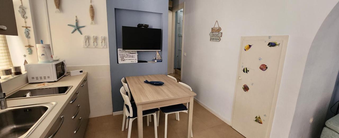 Muncihome, Casa Vacanze 卡斯泰拉马莱 外观 照片